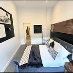 Seaview Luxury Apartment With Free Parking And All Rooms En-Suite