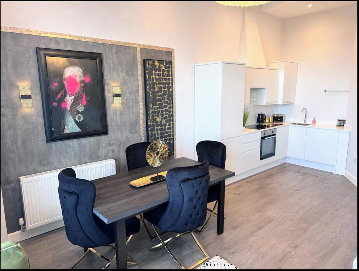 Seaview Luxury With Free Parking And En-suite Apartment