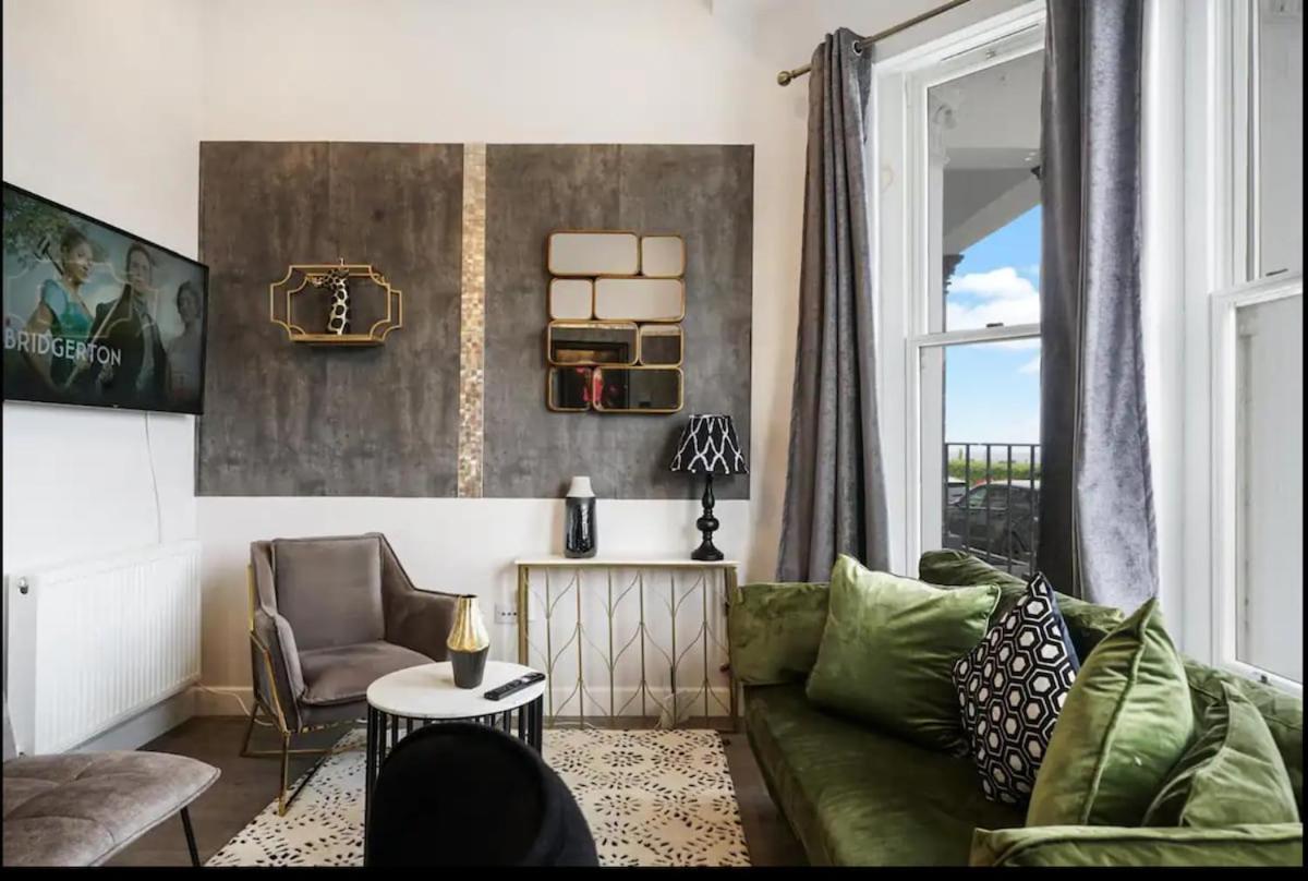 Seaview Luxury With Free Parking And En-suite Apartment