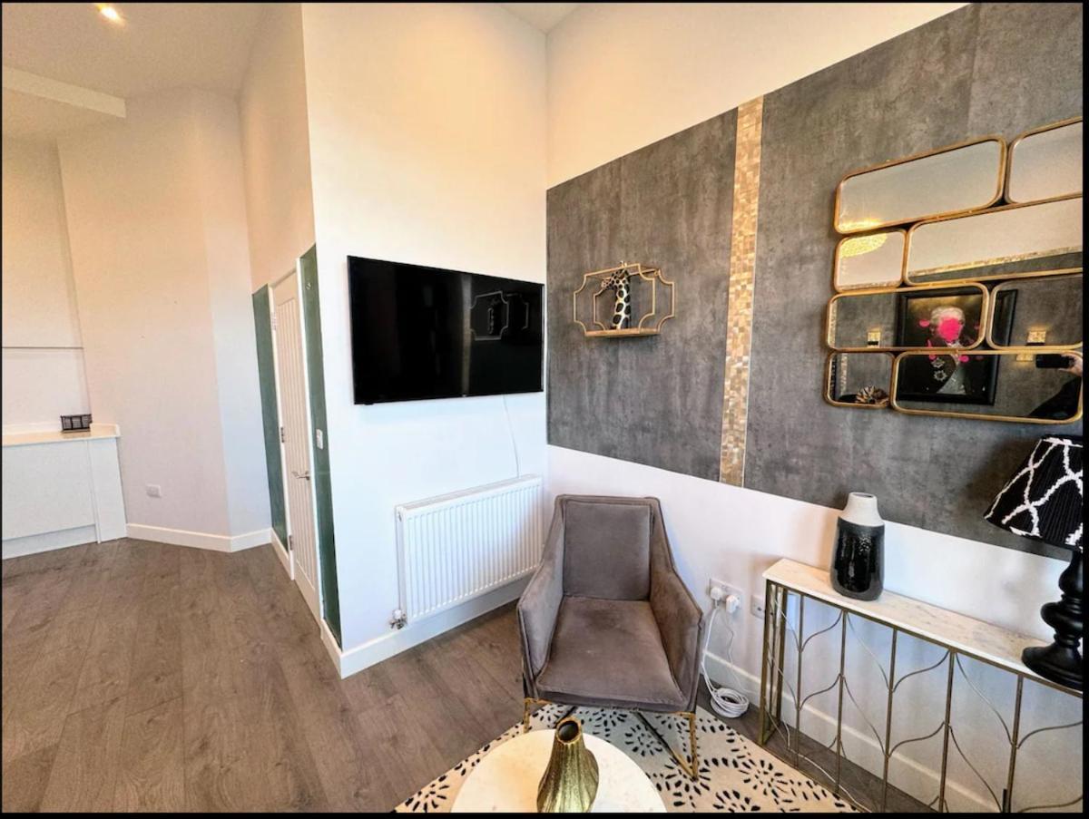 Seaview Luxury With Free Parking And En-suite Apartment